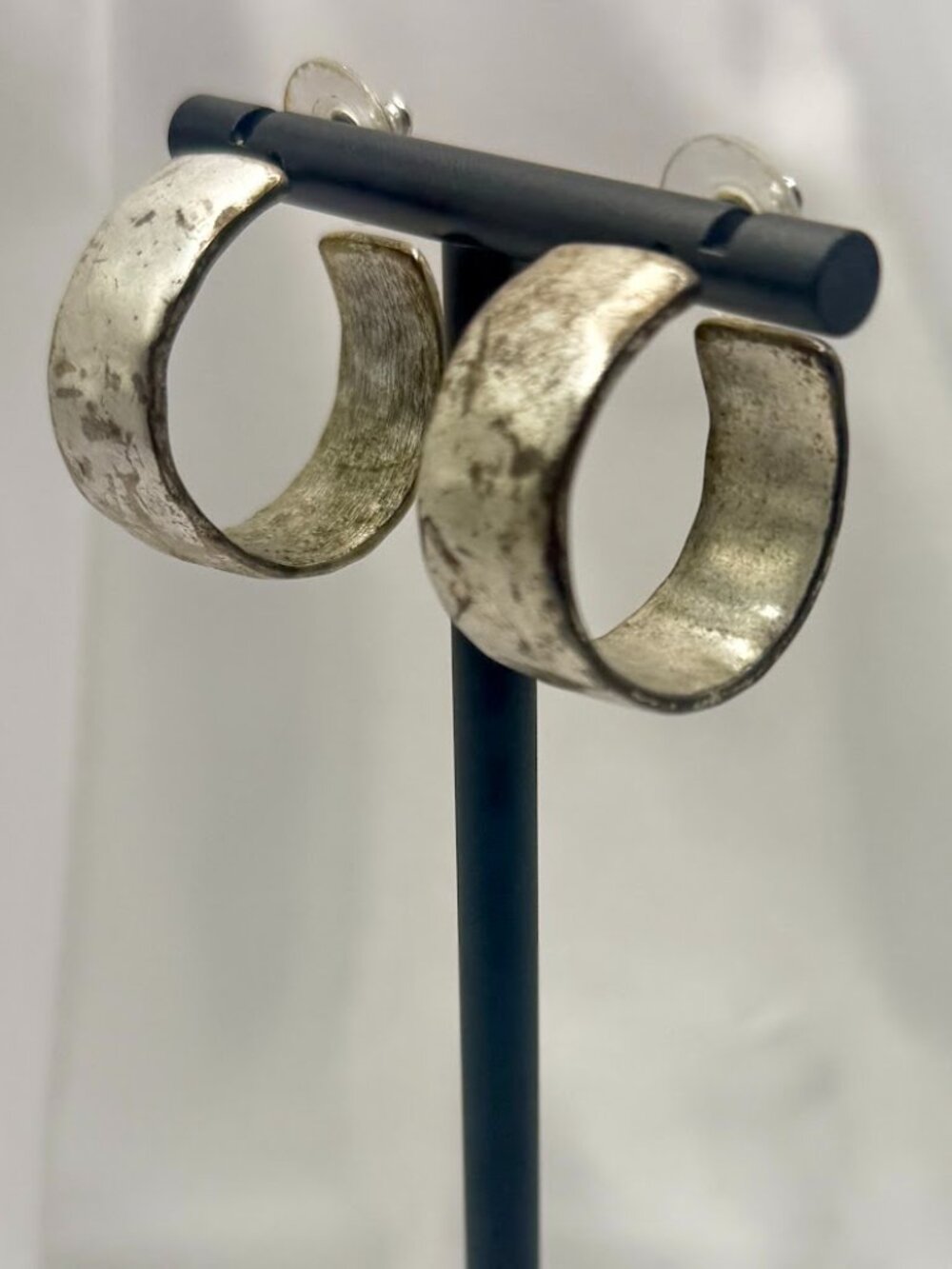 Chico’s Chunky Hammered Silver Tone Hoop Earrings